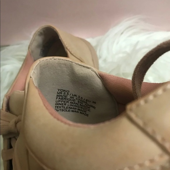 Shoes - Picture 3 of 4